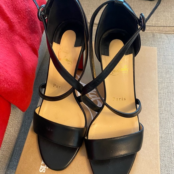 Christian Louboutin size 8 - Picture 5 of 10